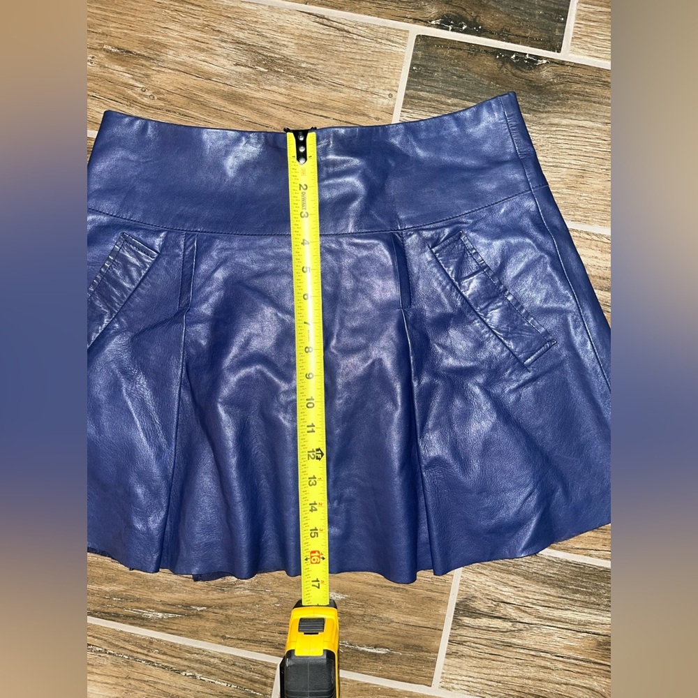 Vince. Navy lamb leather mini skirt women’s size 8 - Picture 6 of 6